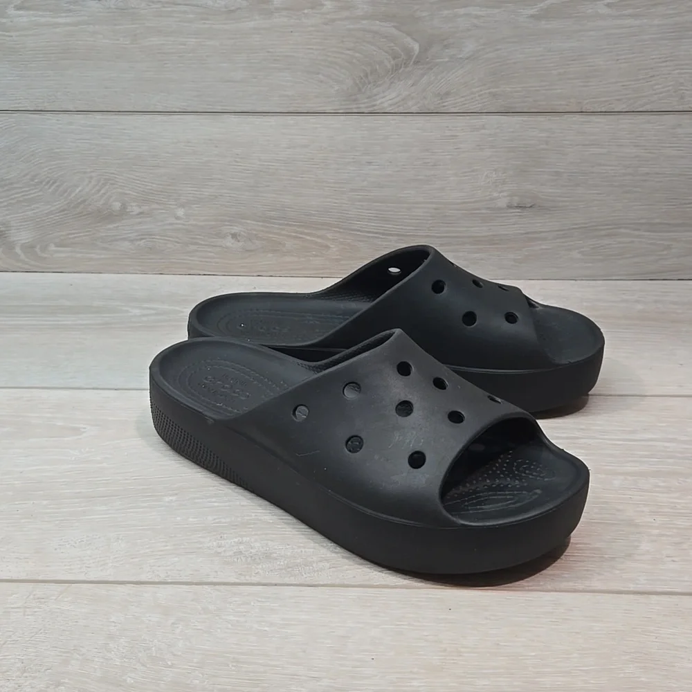 Crocs Women Iconic Comfort Classic Platform Sandals shoes sz 7